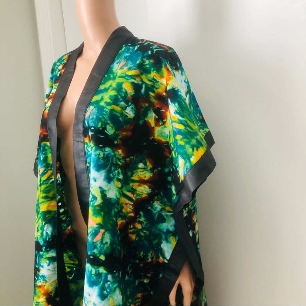 Colorful Abstract Kimono - Picture 5 of 16